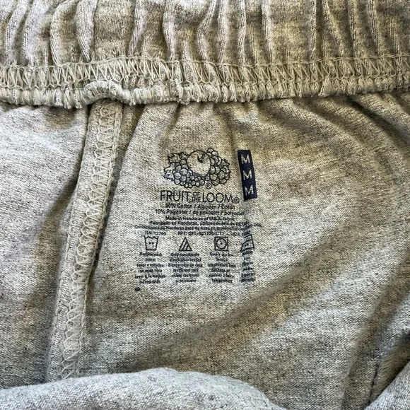 NWT Fruit of the Loom Jersey Shorts Men’s MEDIUM Grey Pockets Elastic Waist - Picture 5 of 10
